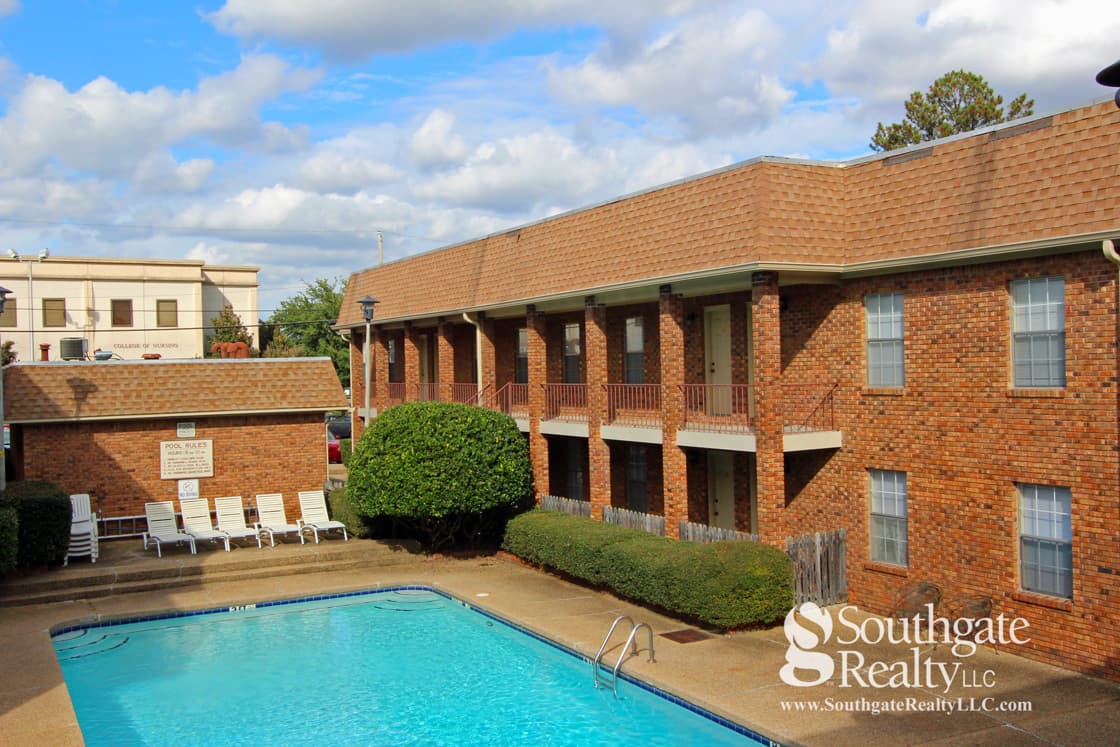 Hattiesburg Apartment: 111 N. 33rd Avenue