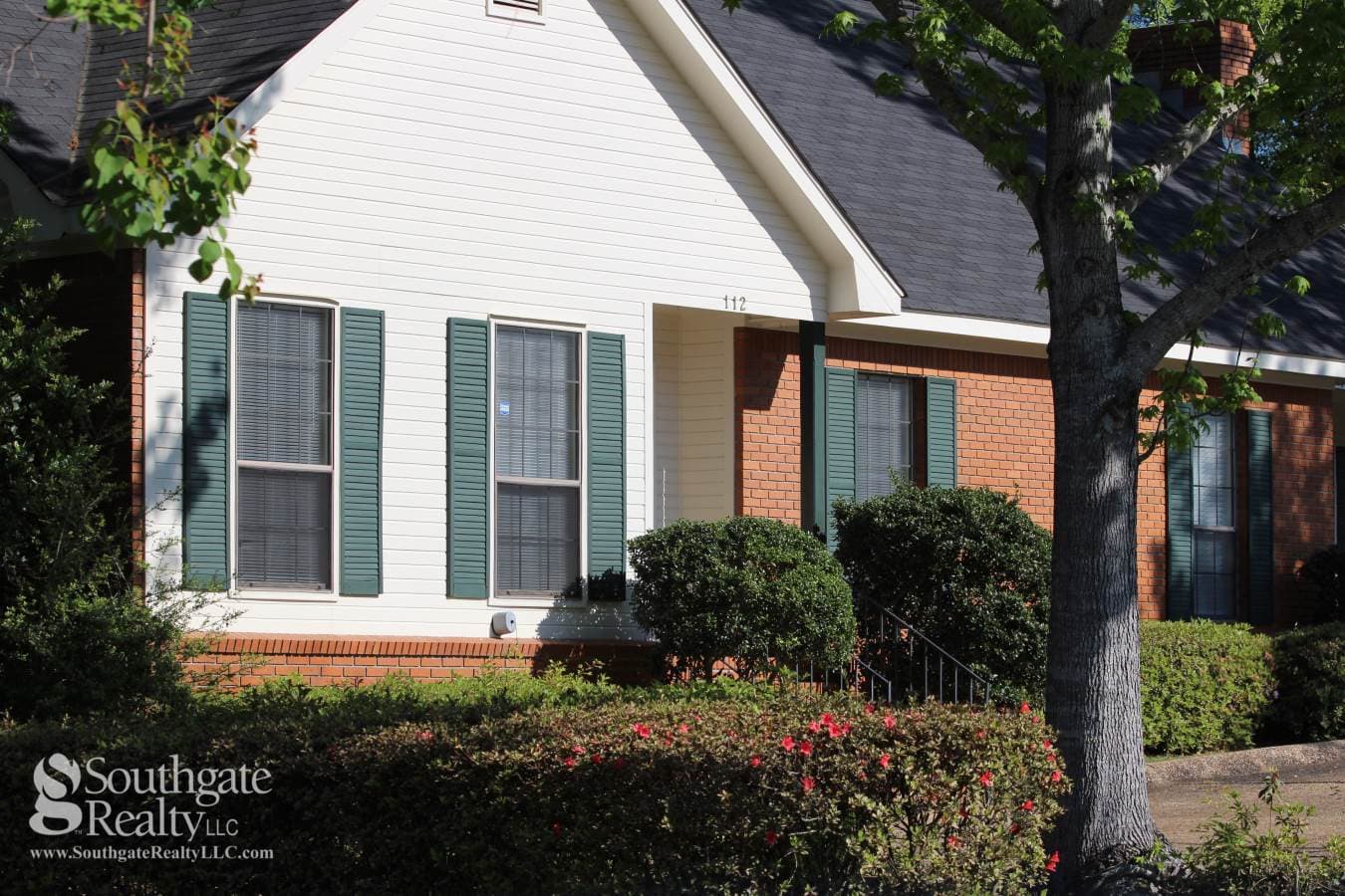 Hattiesburg Apartment: 119 Westminister Drive