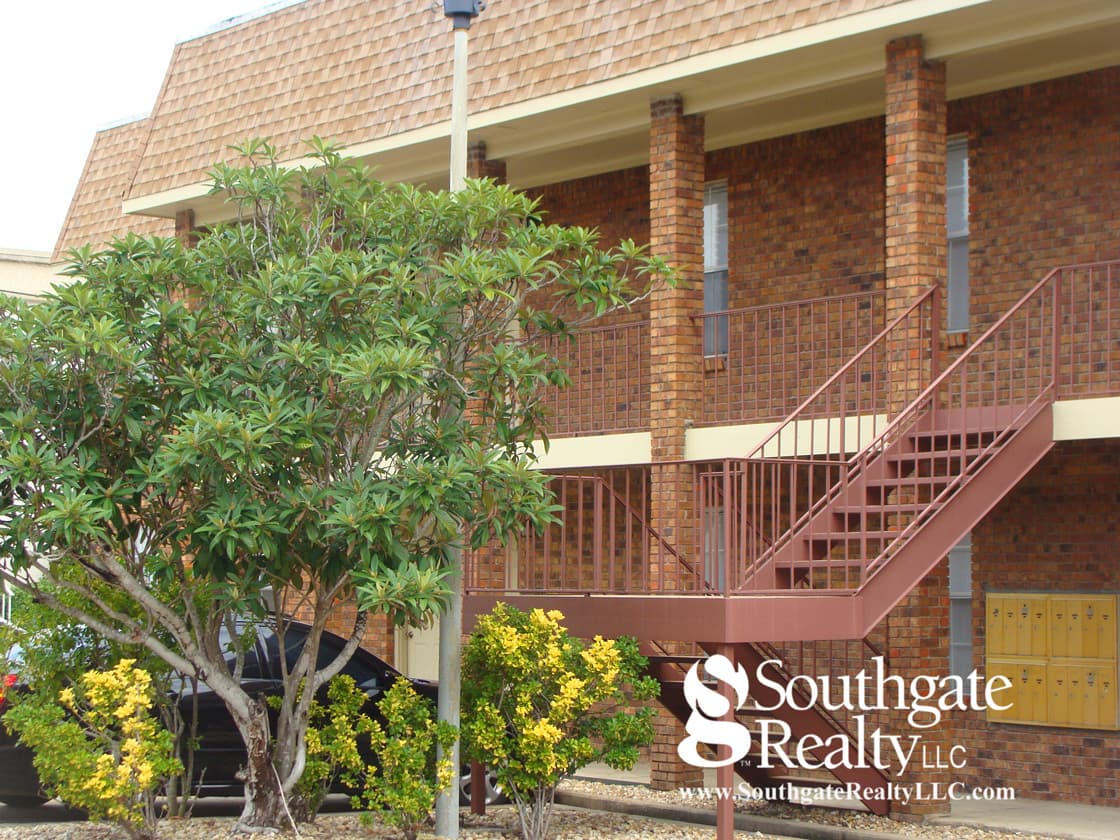Hattiesburg Apartment: 111 N. 33rd Avenue