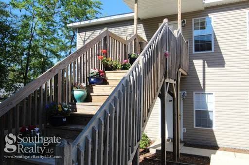 Hattiesburg Apartment: 202 N. 37th Avenue