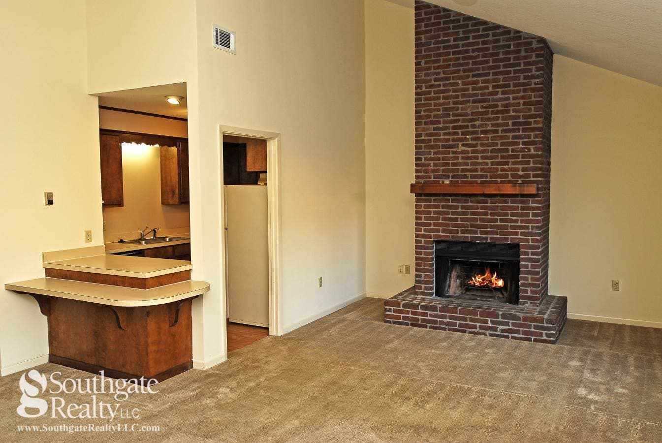 Hattiesburg Apartment: 119 Westminister Drive