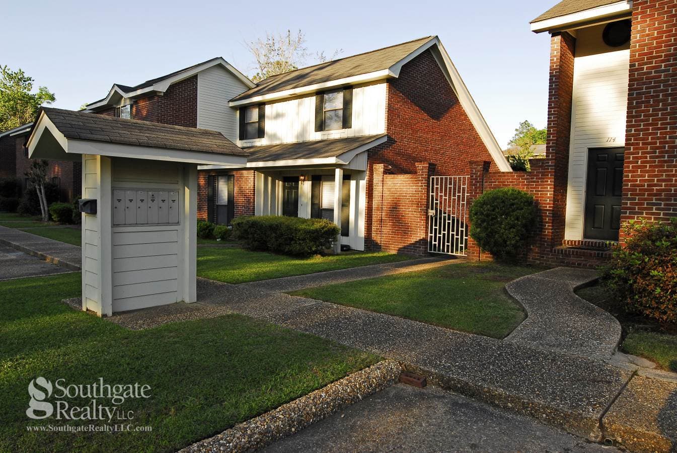 Hattiesburg Apartment: 119 Westminister Drive