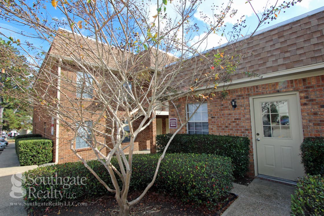 Hattiesburg Apartment: 111 N. 33rd Avenue