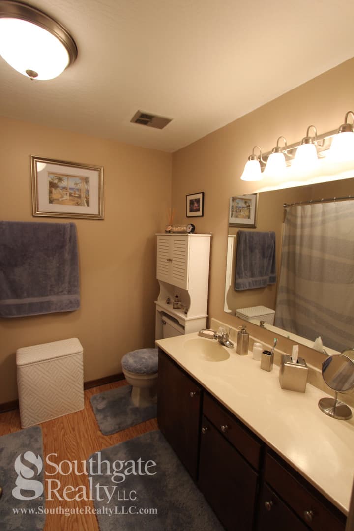 Hattiesburg Apartment: 305 N.39th Ave.