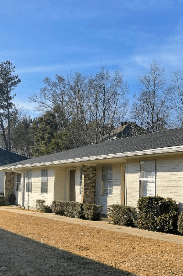 Hattiesburg Apartment: 700 N. 28th Avenue
