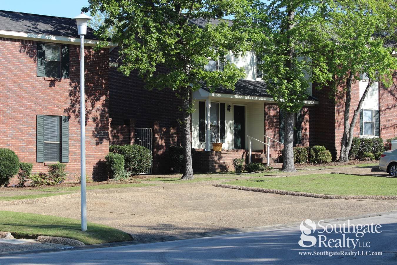 Hattiesburg Apartment: 119 Westminister Drive