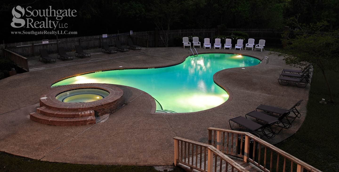 Hattiesburg Apartment: 119 Westminister Drive
