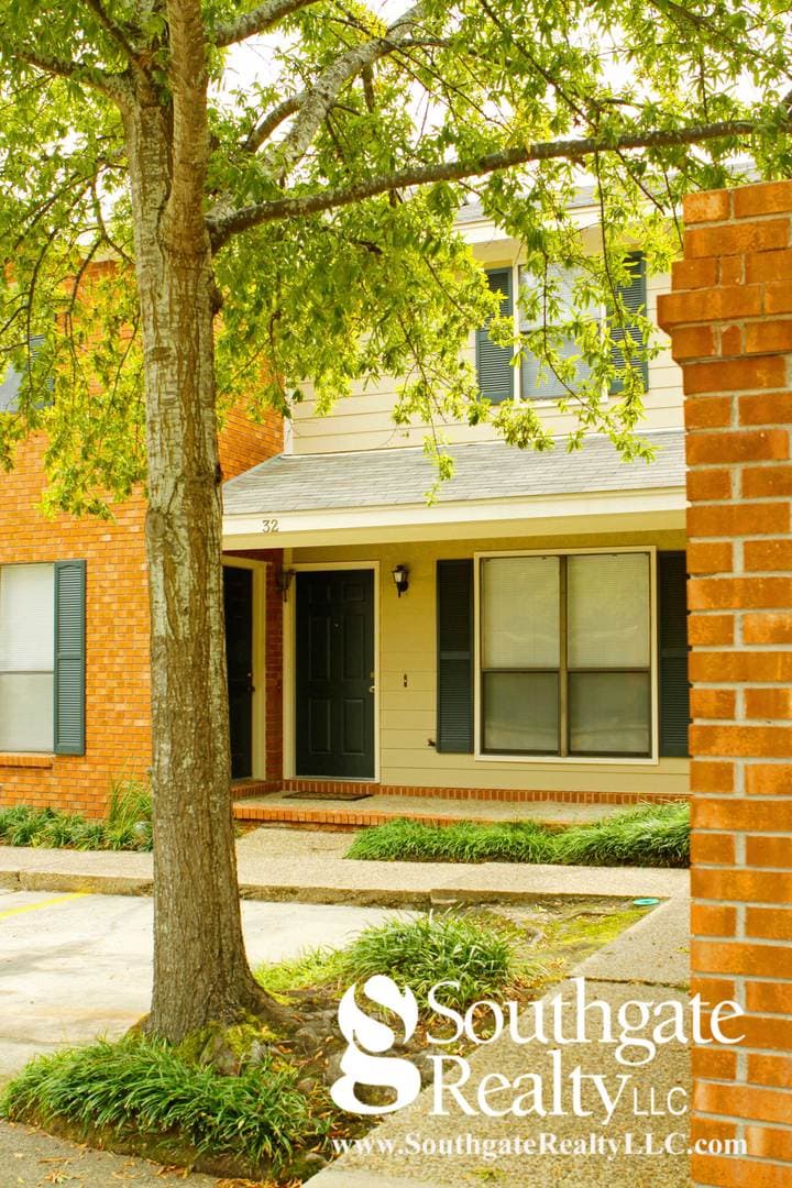 Hattiesburg Apartment: 300 N. 38th Avenue