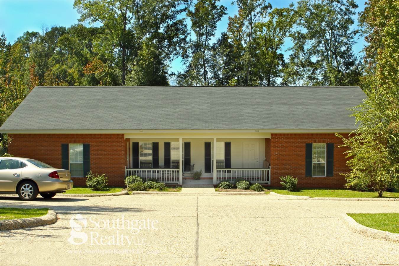 Hattiesburg Apartment: 119 Westminister Drive