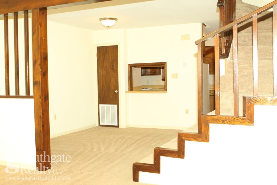 Hattiesburg Apartment: 305 N.39th Ave.