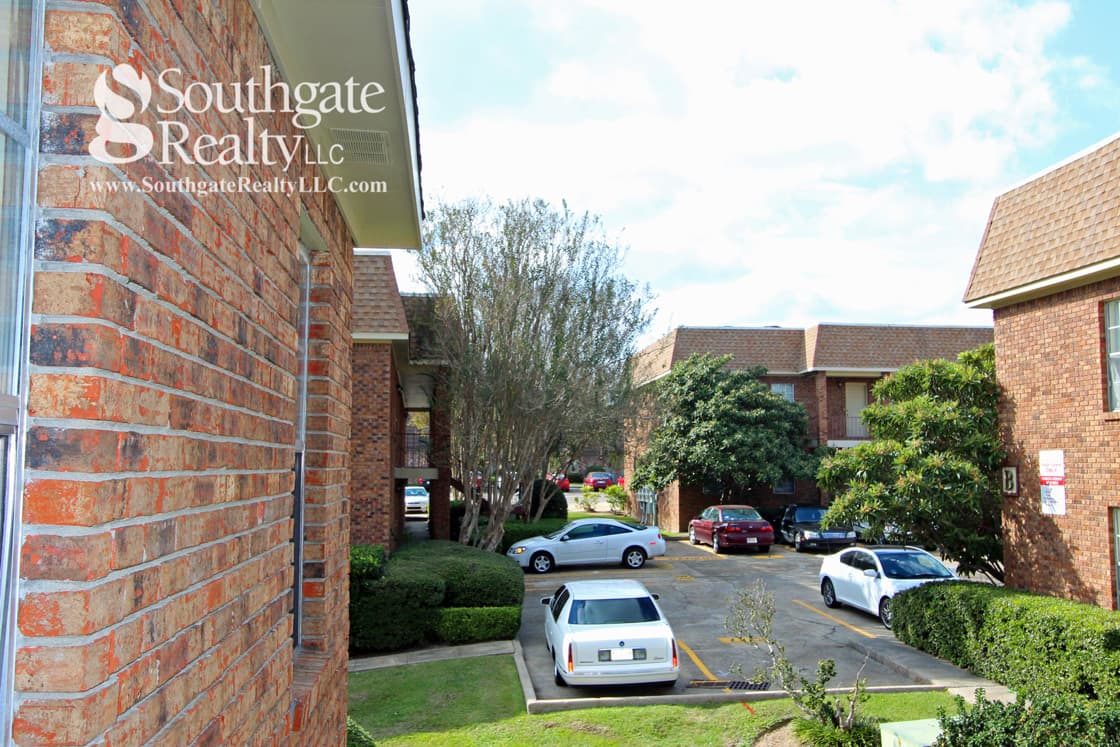 Hattiesburg Apartment: 111 N. 33rd Avenue