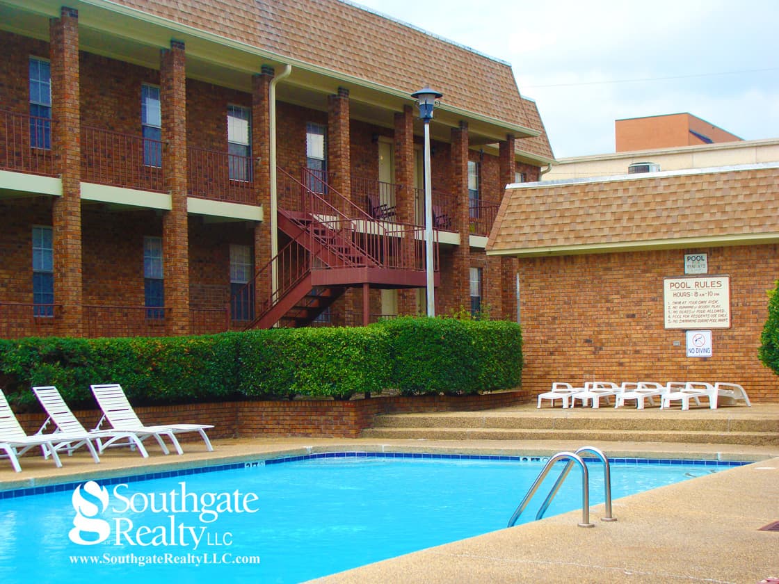 Hattiesburg Apartment: 111 N. 33rd Avenue