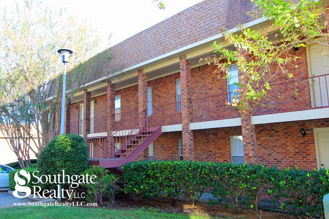 Hattiesburg Apartment: 111 N. 33rd Avenue