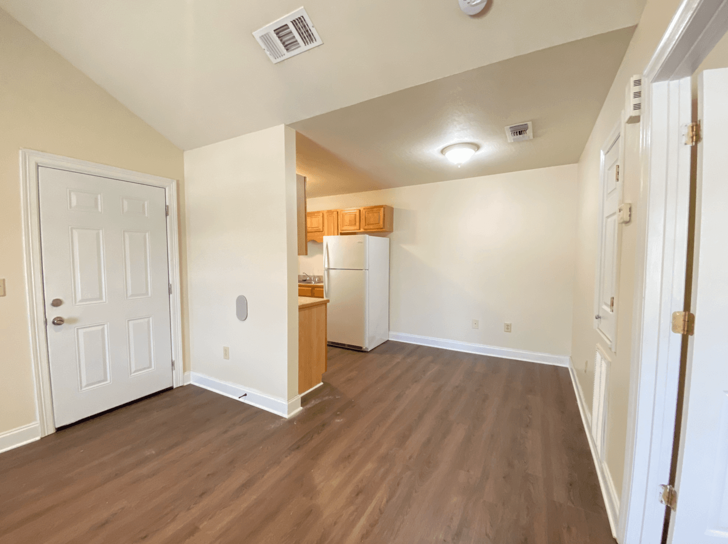 Hattiesburg Apartment: 46 Hillcrest Drive