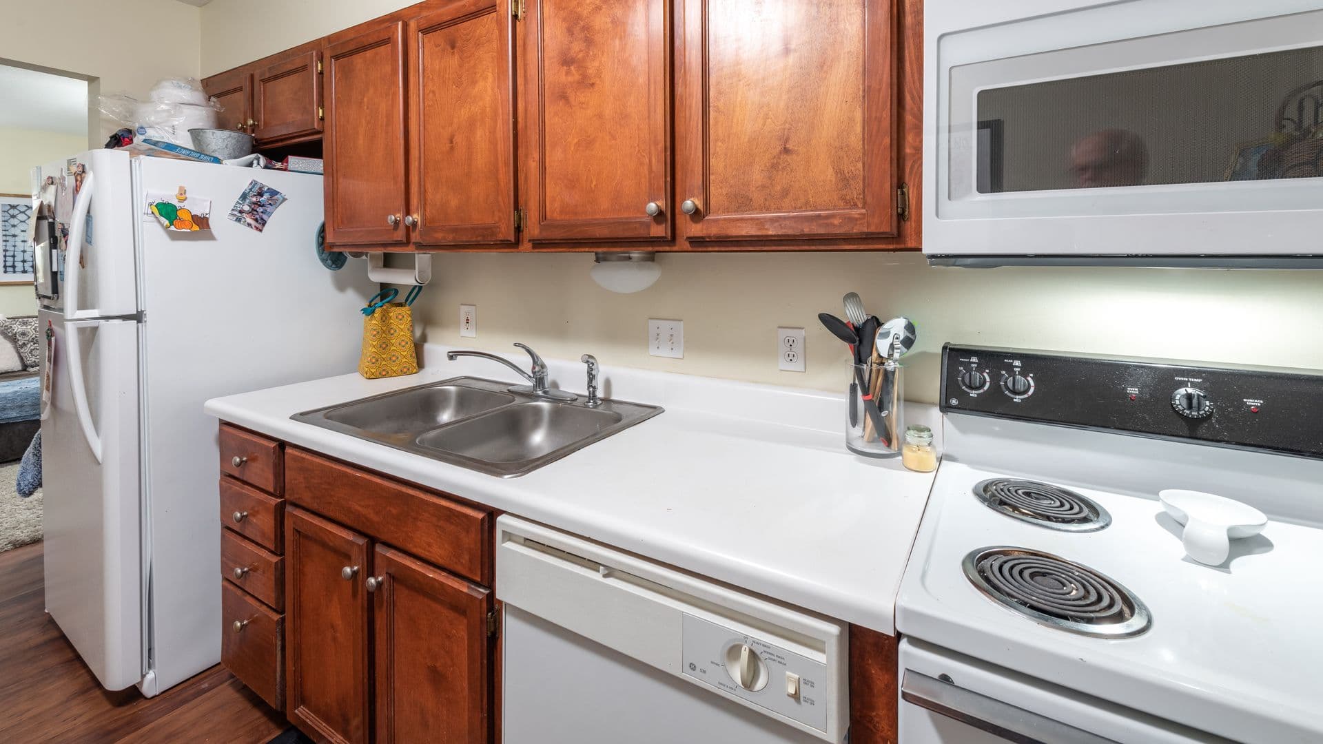 Hattiesburg Apartment: 211 Chevy Chase Drive