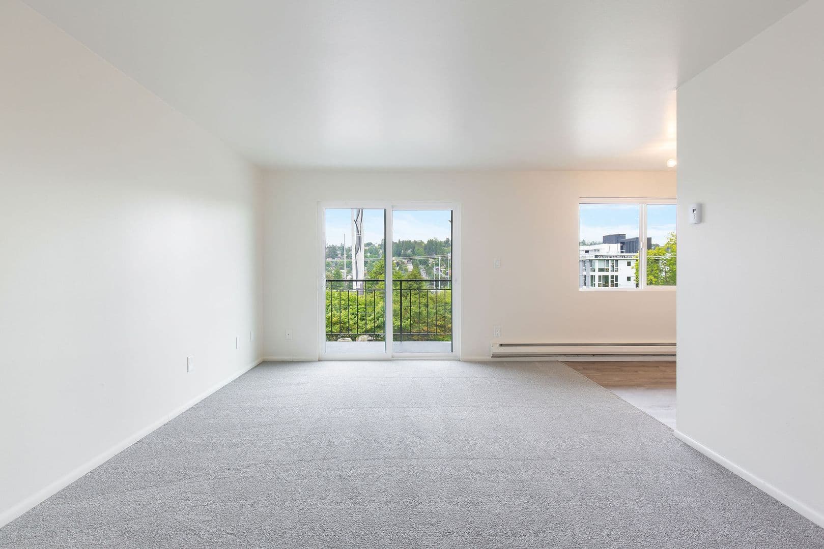 SEATTLE Apartment: 2850 15TH AVE W