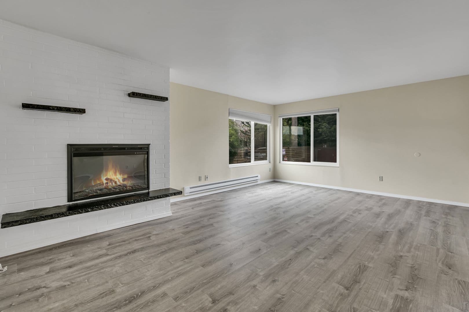 Seattle Apartment: 1519 NW 65th St