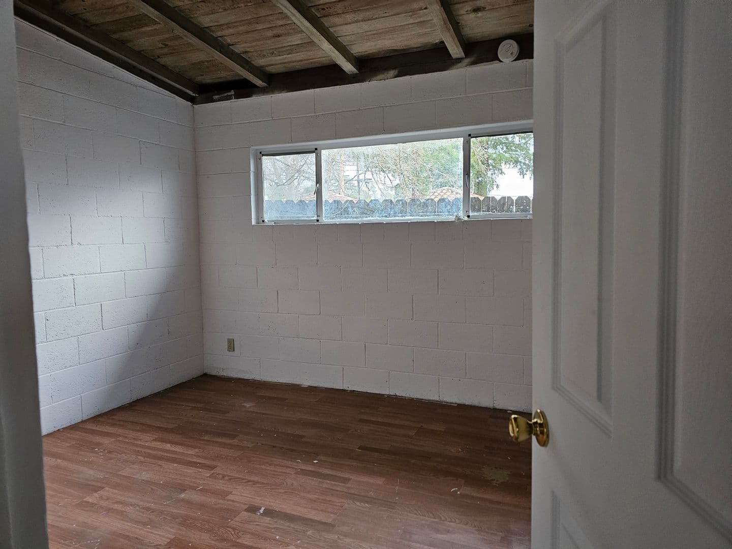 Clearlake House: 13955 Lakeshore Dr. #9