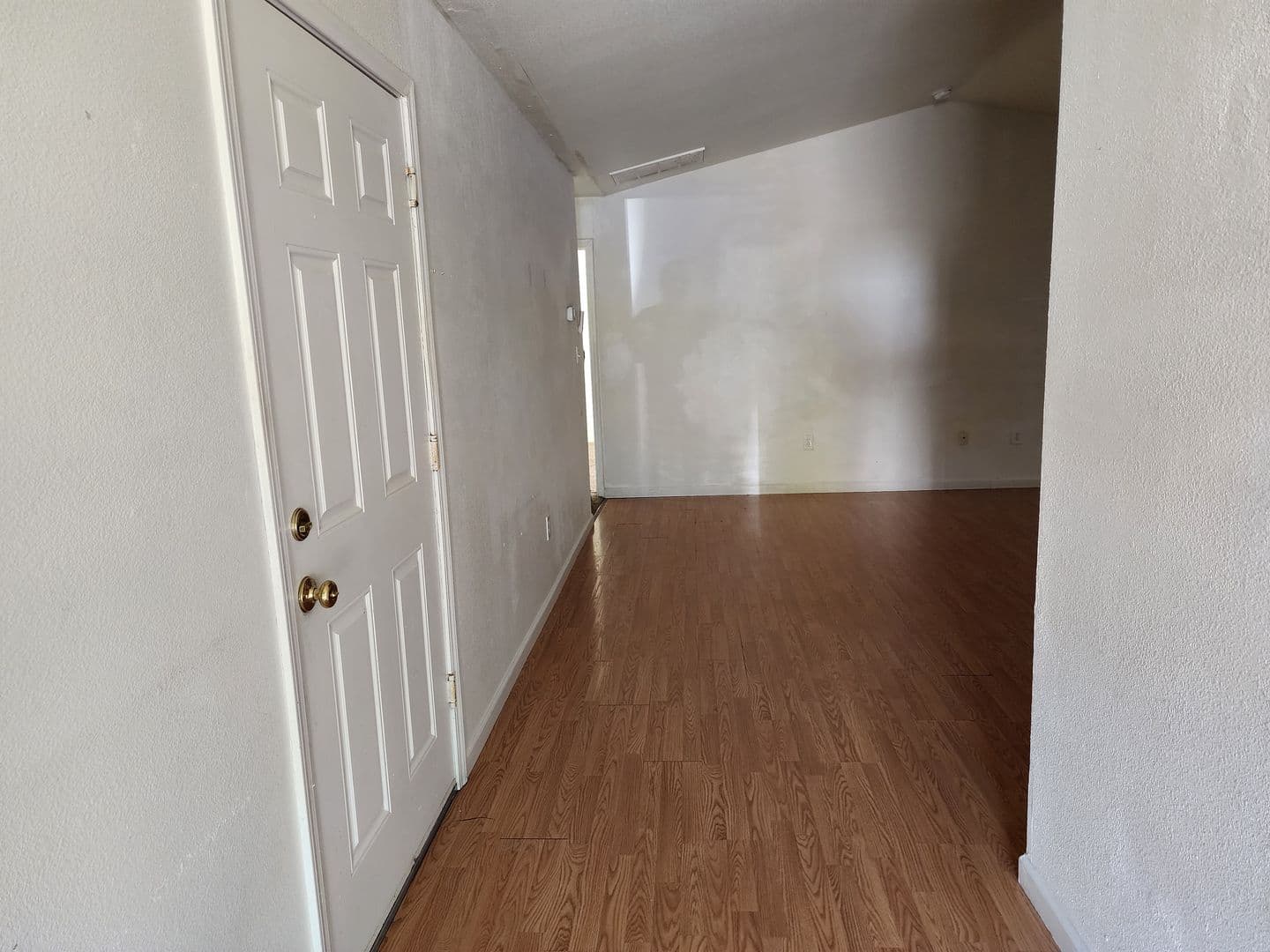 Clearlake House: 16111 40th Ave.