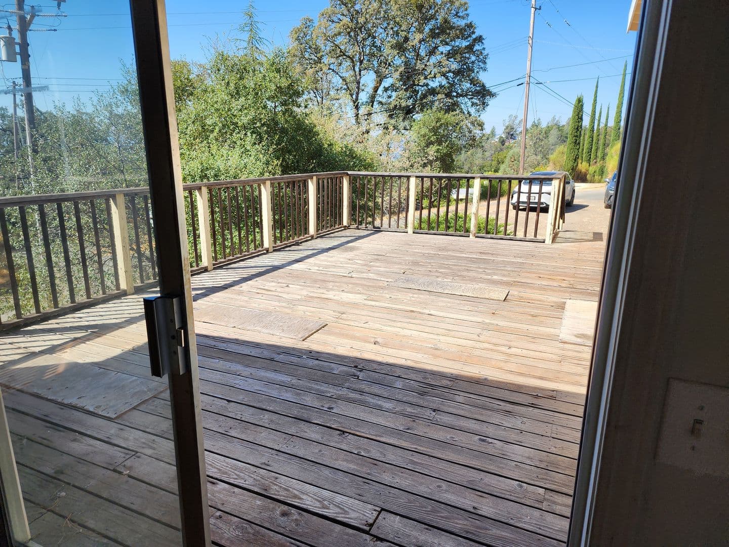Nice House: 3221 Lee St.
