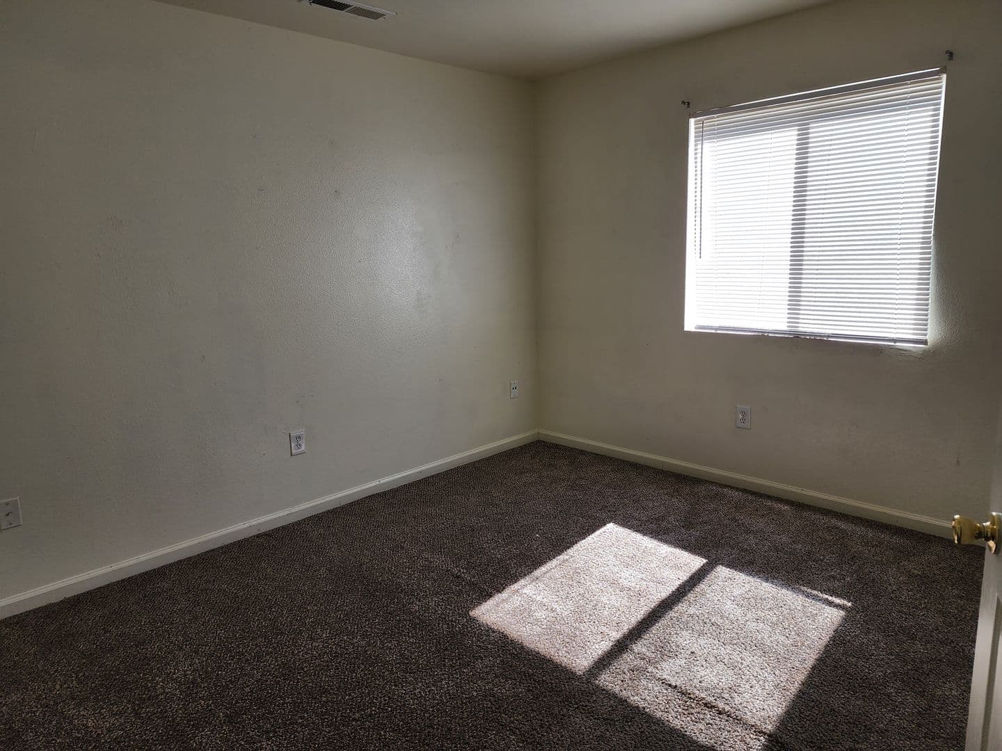 Clearlake House: 16111 40th Ave.