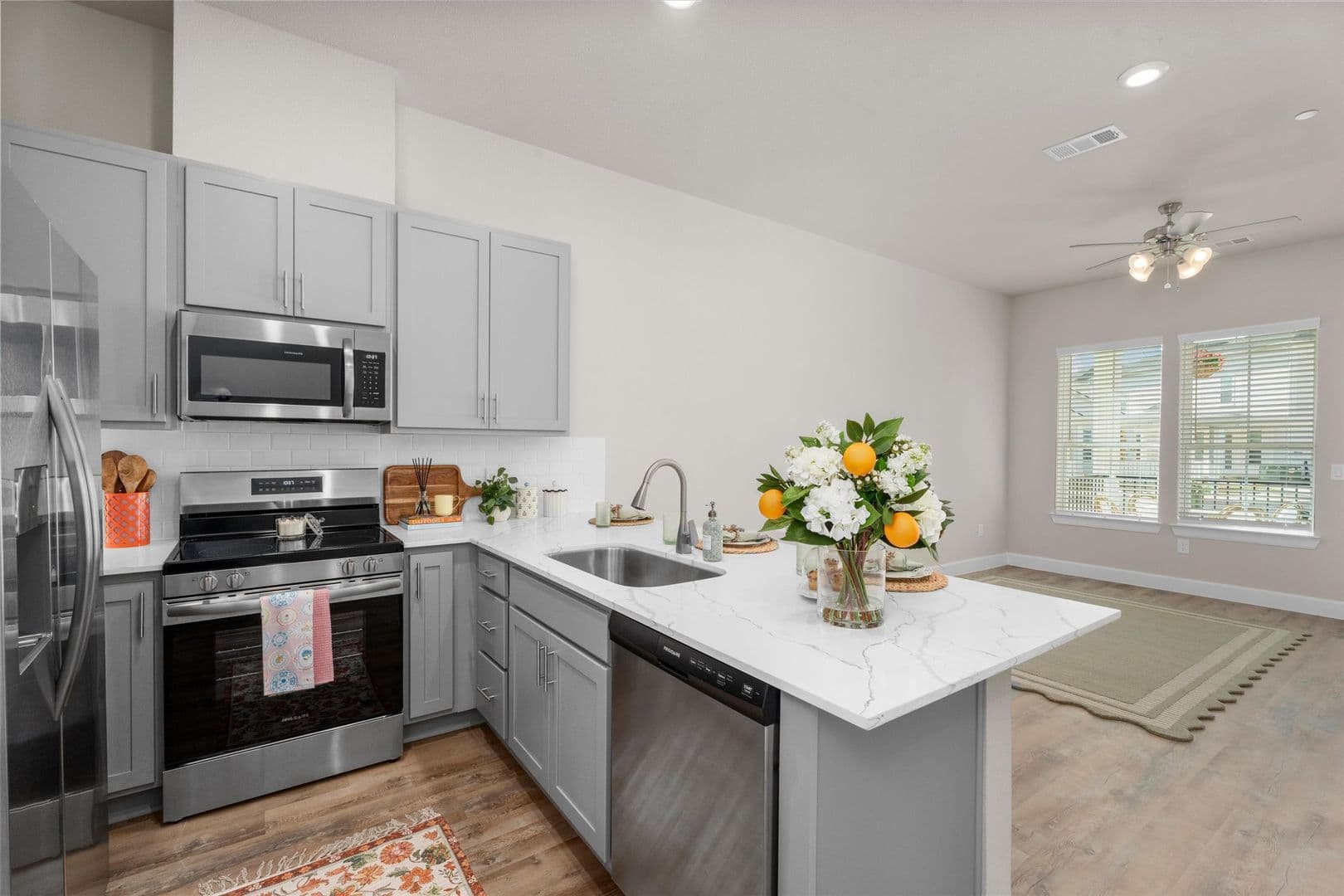 Conroe Apartment: 2422 South Loop 336 West