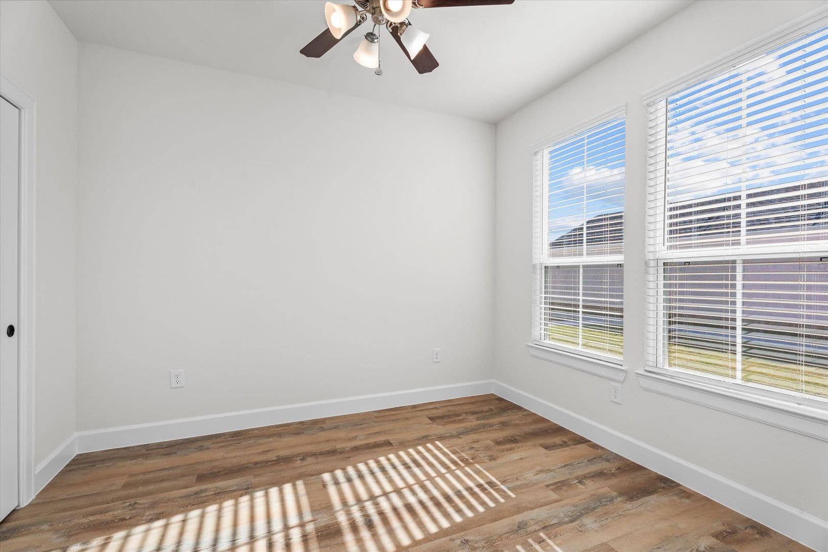 Baytown Apartment: 605 Hunt Rd.