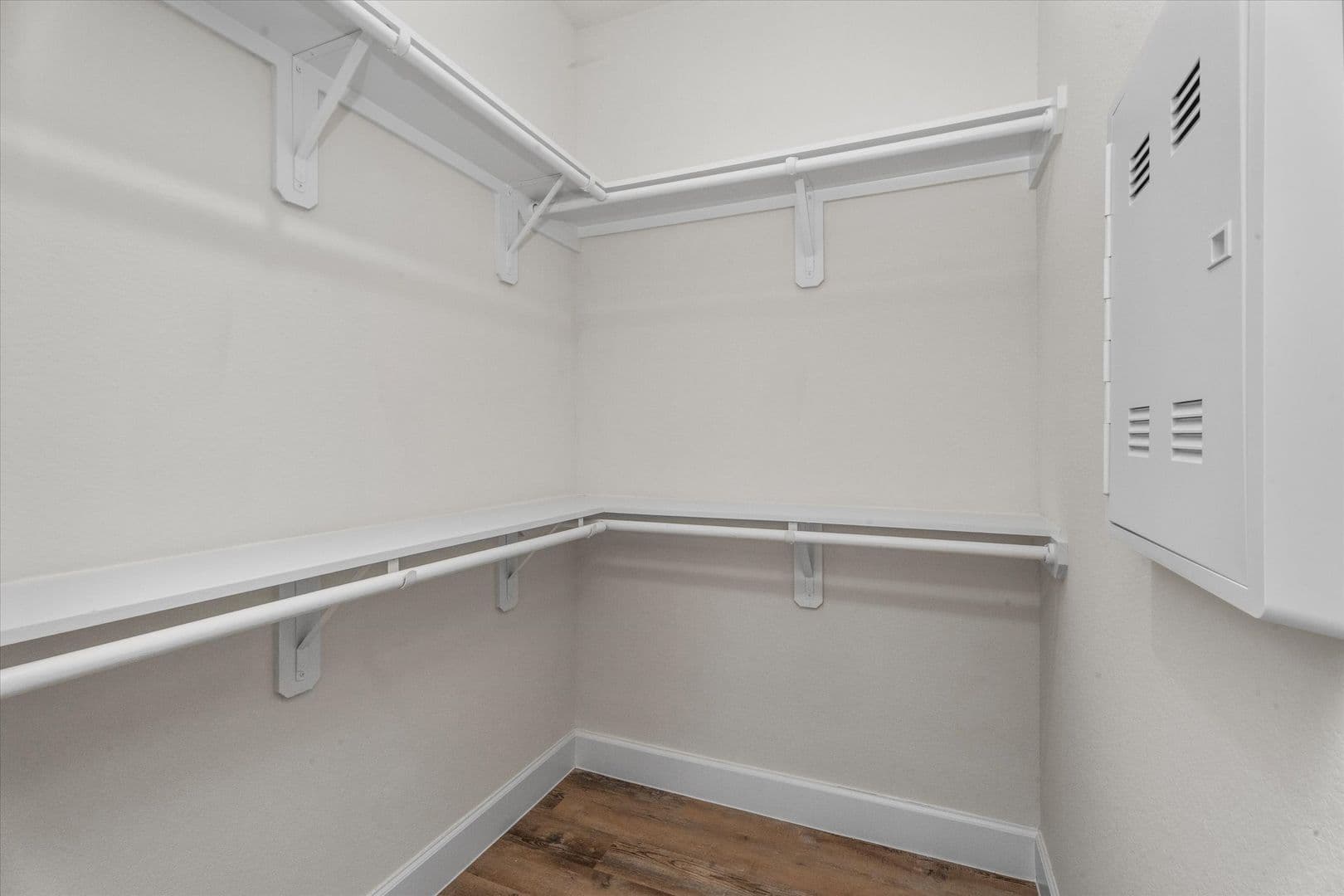 Baytown Apartment: 605 Hunt Rd.
