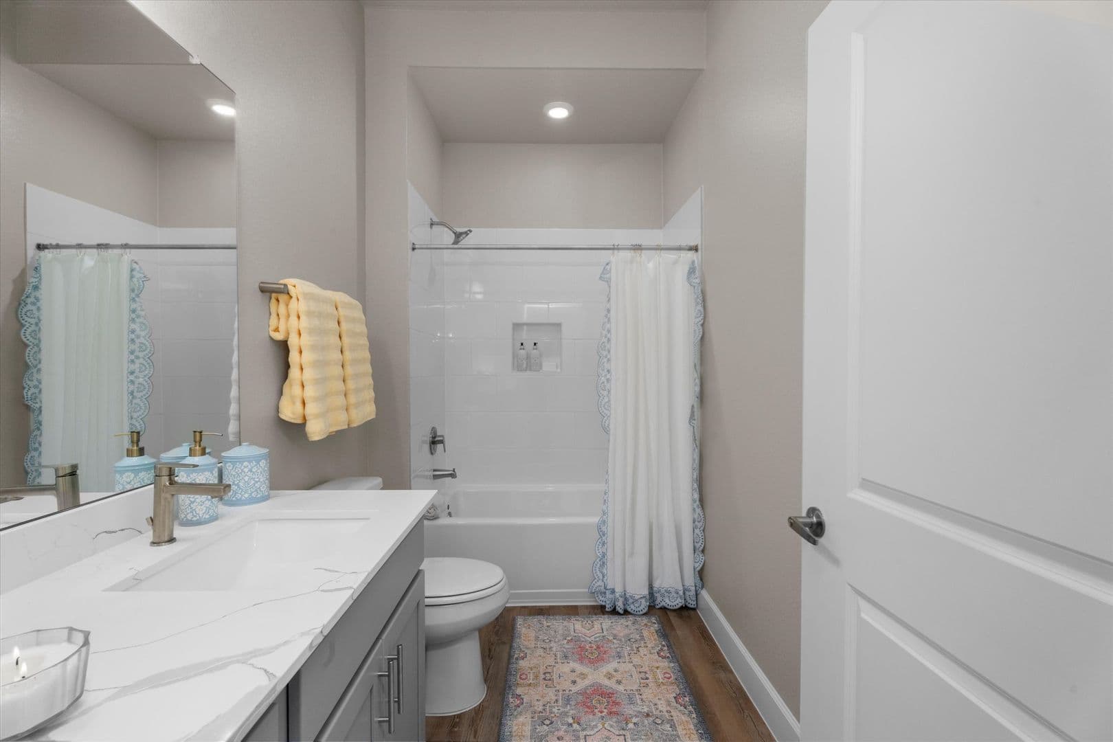 Conroe Apartment: 2422 South Loop 336 West