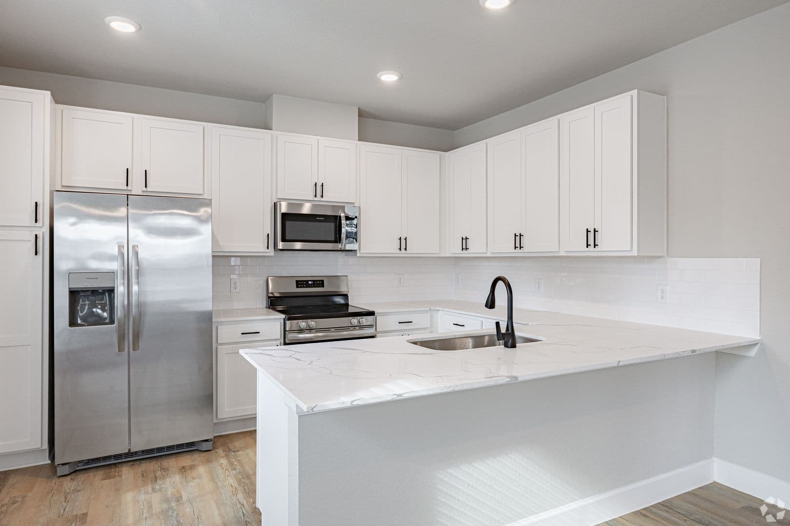 Conroe Apartment: 2422 South Loop 336 West