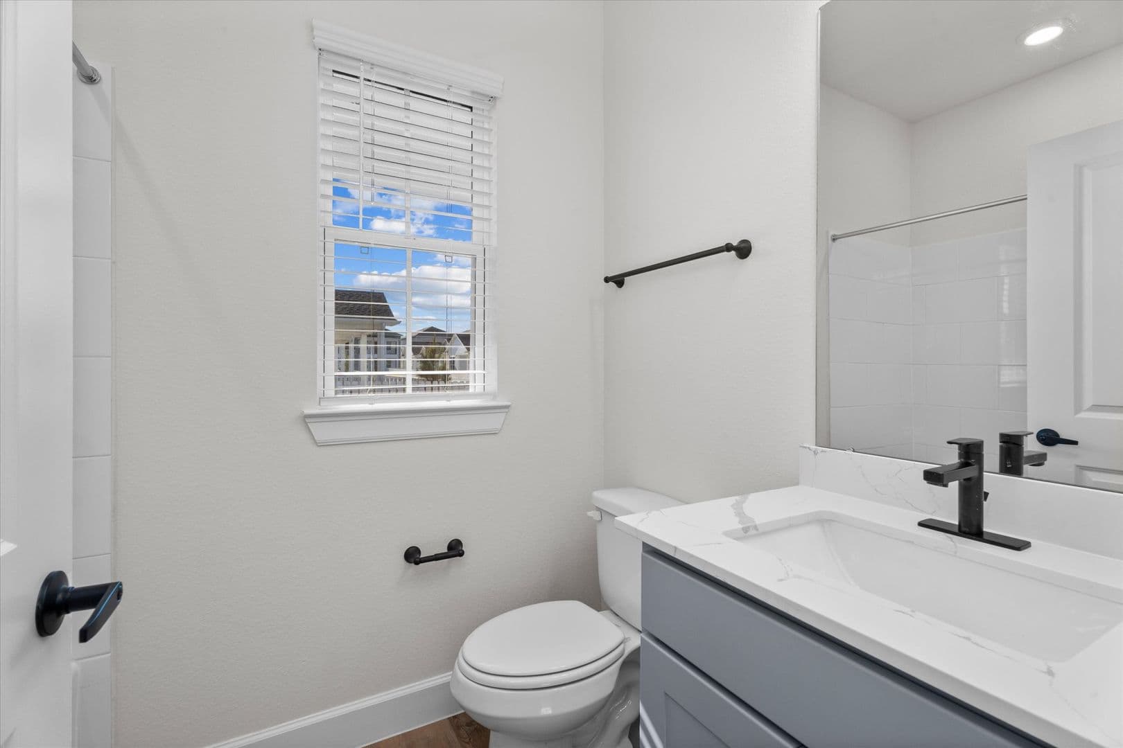 Baytown Apartment: 605 Hunt Rd.