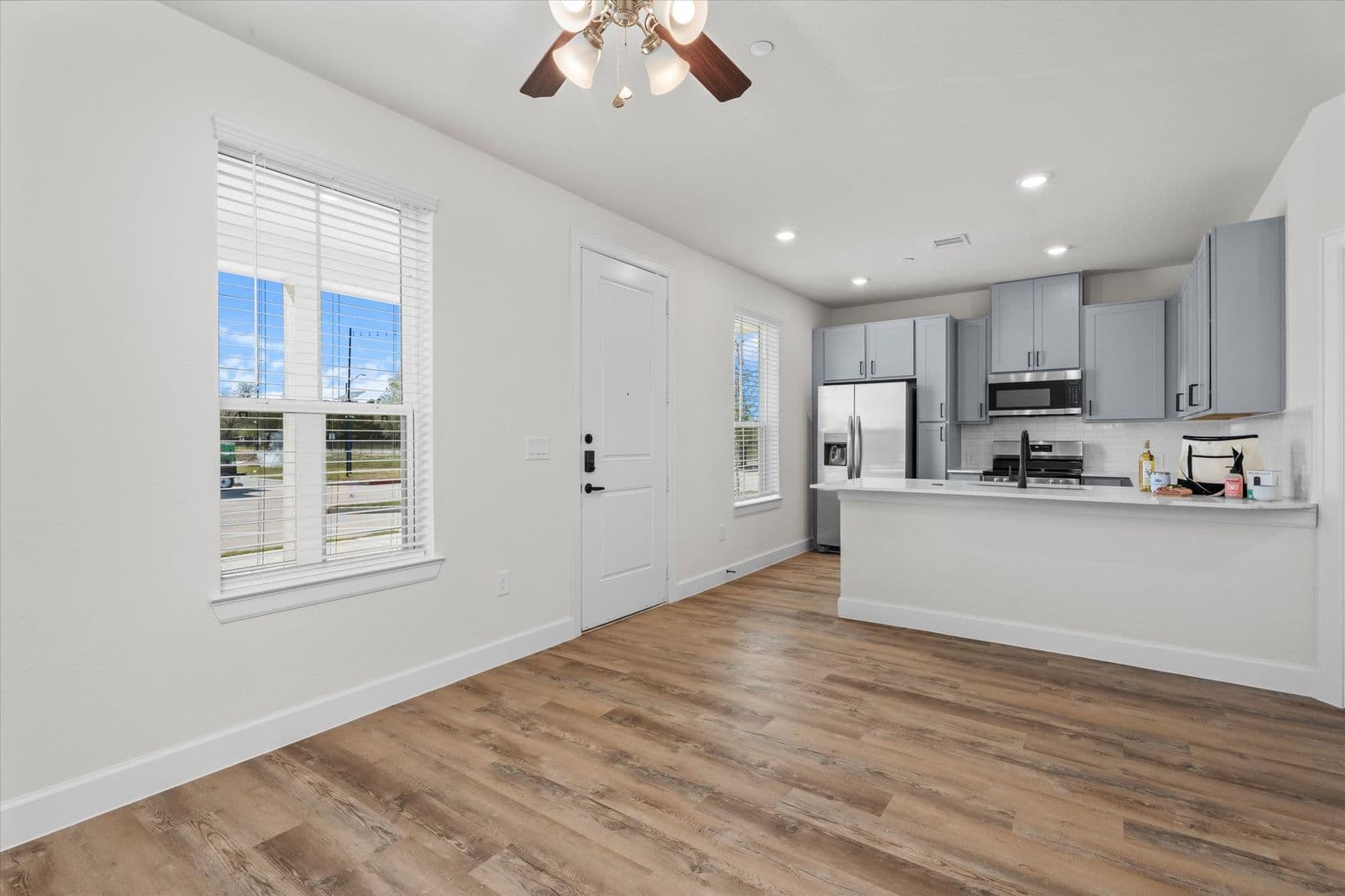Baytown Apartment: 605 Hunt Rd.