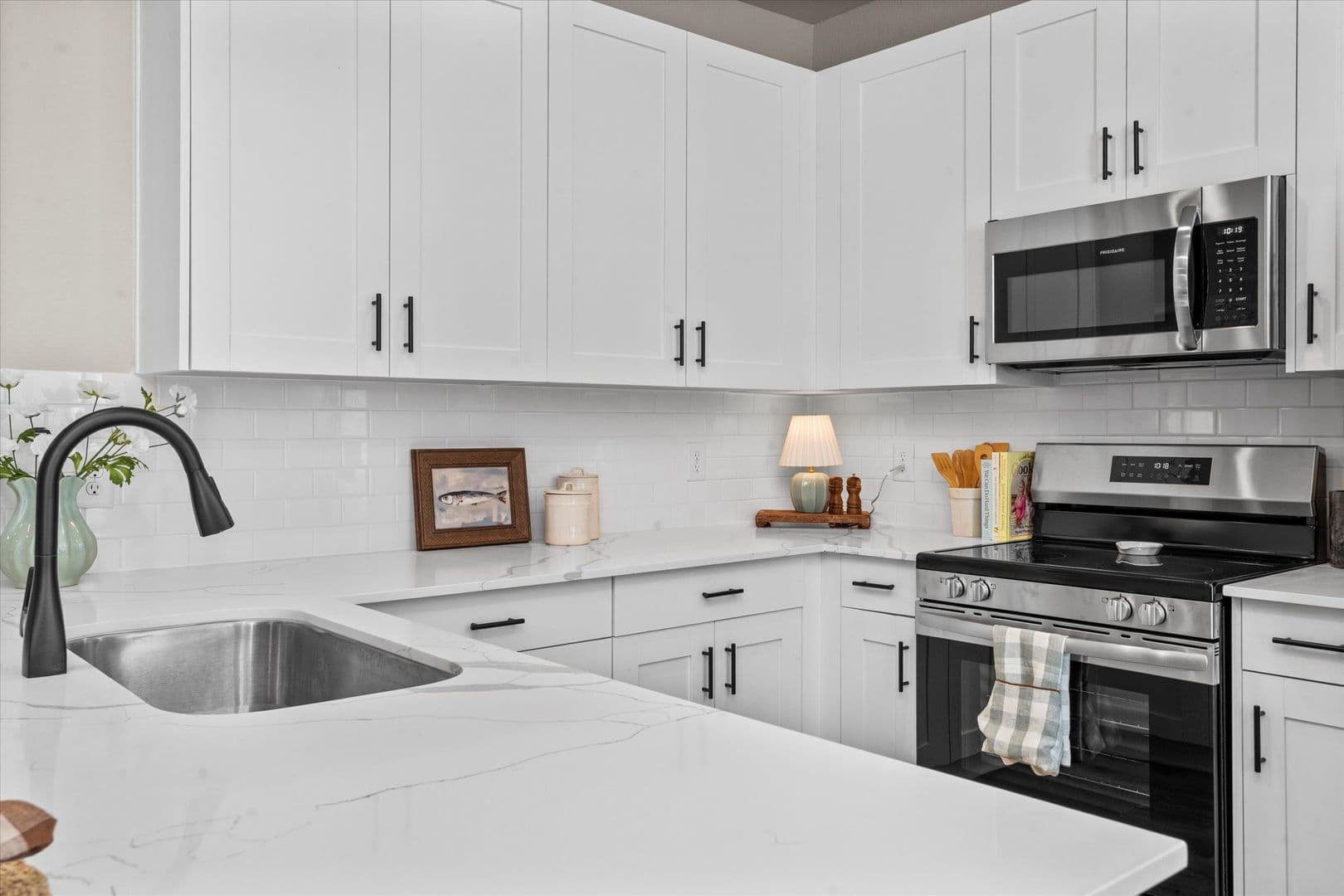 Conroe Apartment: 2422 South Loop 336 West