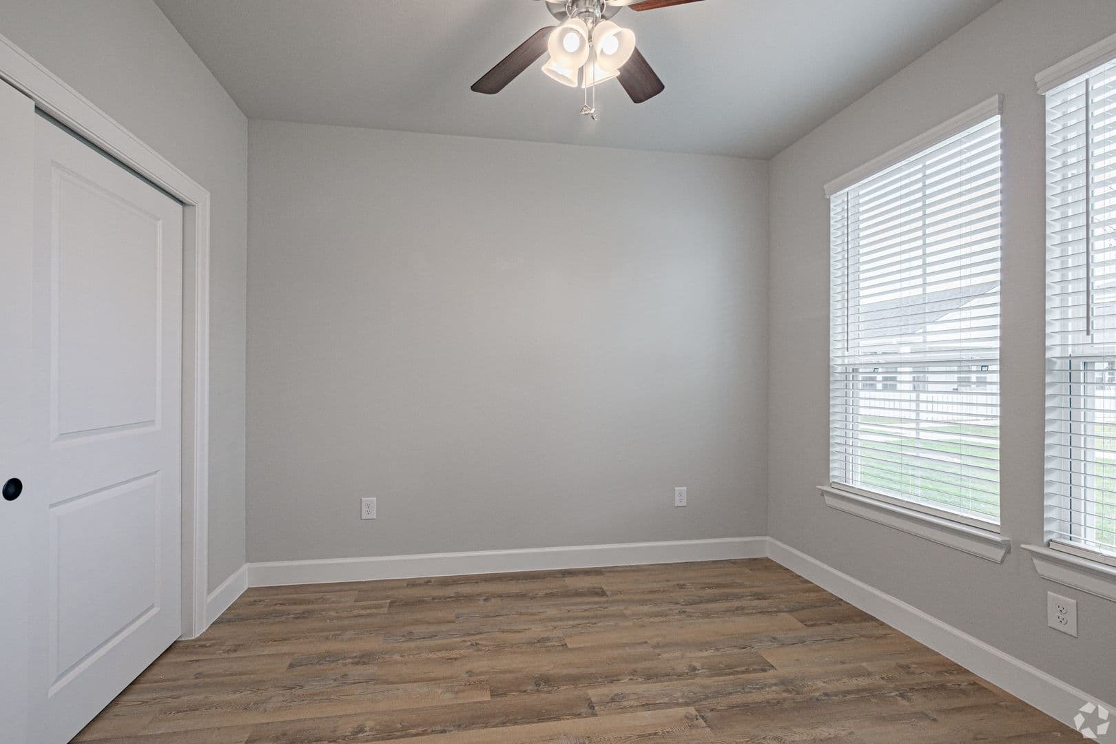 Conroe Apartment: 2422 South Loop 336 West