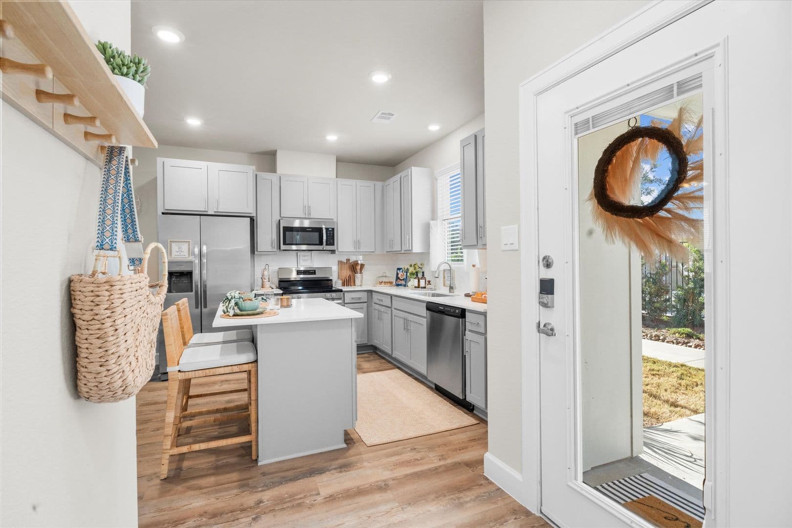 Conroe Apartment: 2422 South Loop 336 West