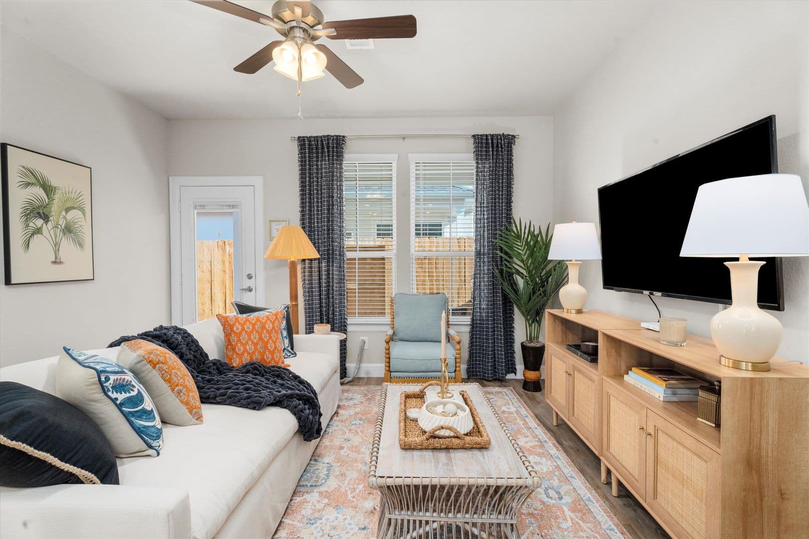 Conroe Apartment: 2422 South Loop 336 West