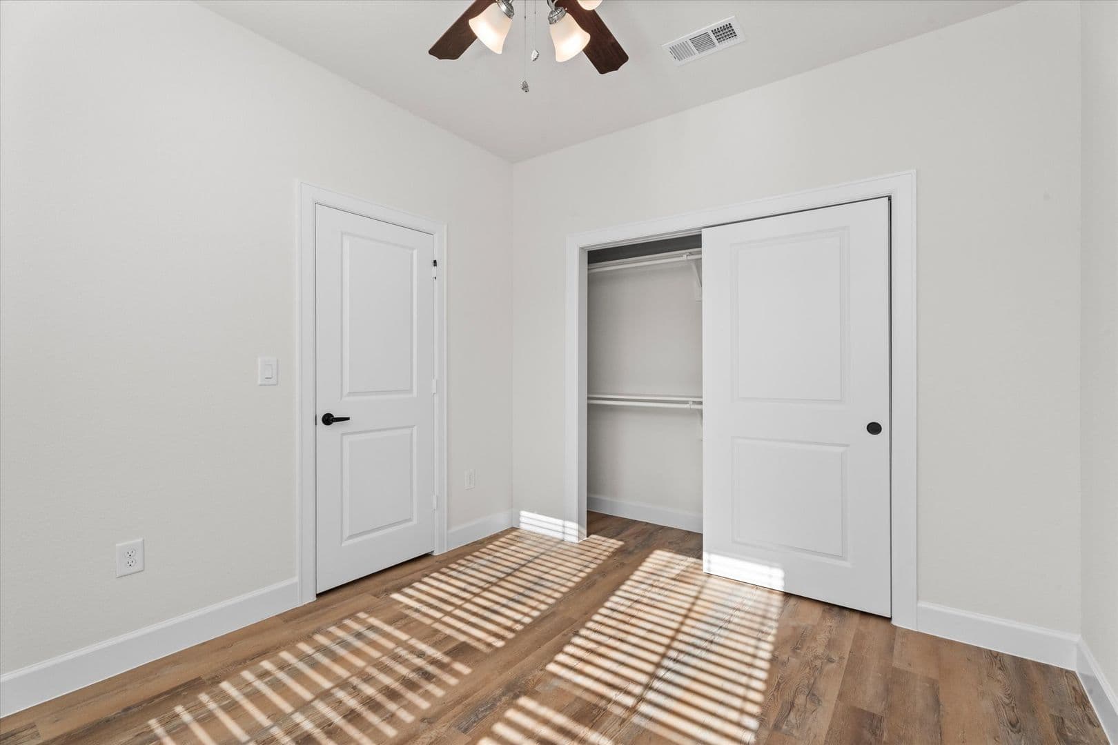 Baytown Apartment: 605 Hunt Rd.