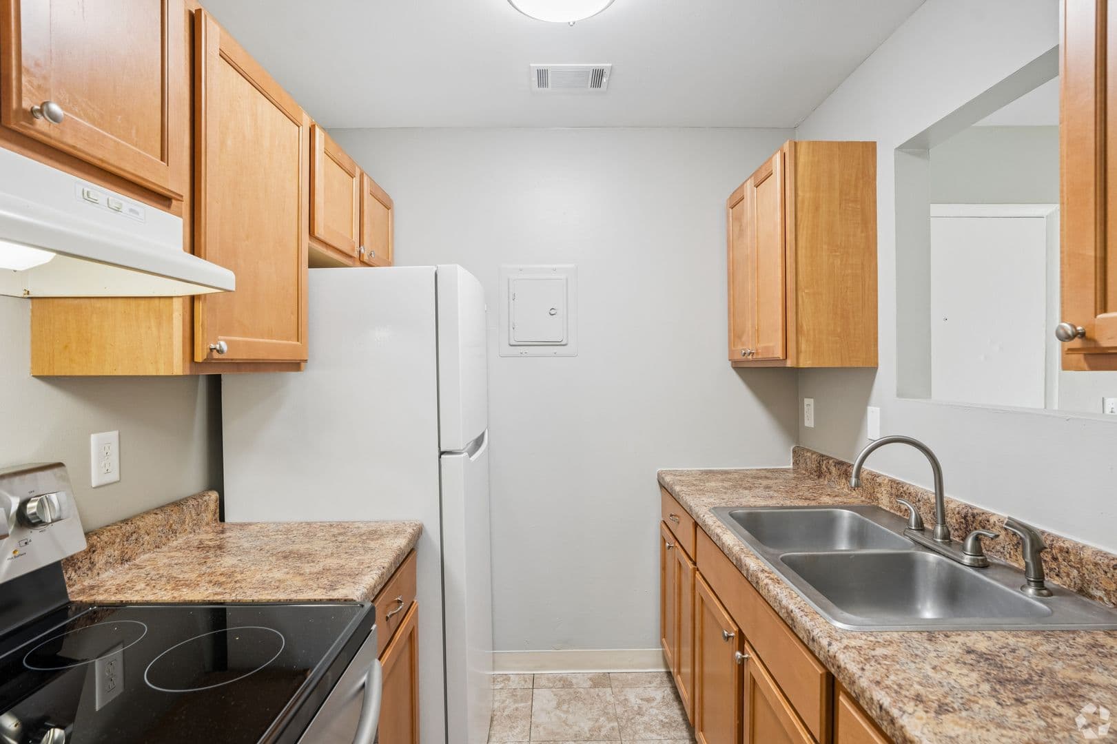 Laporte Apartment: 2400 Andrew Avenue