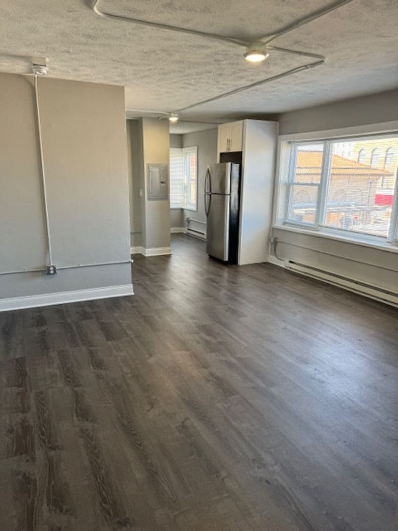 LaPorte Apartment: 701 Maple Ave