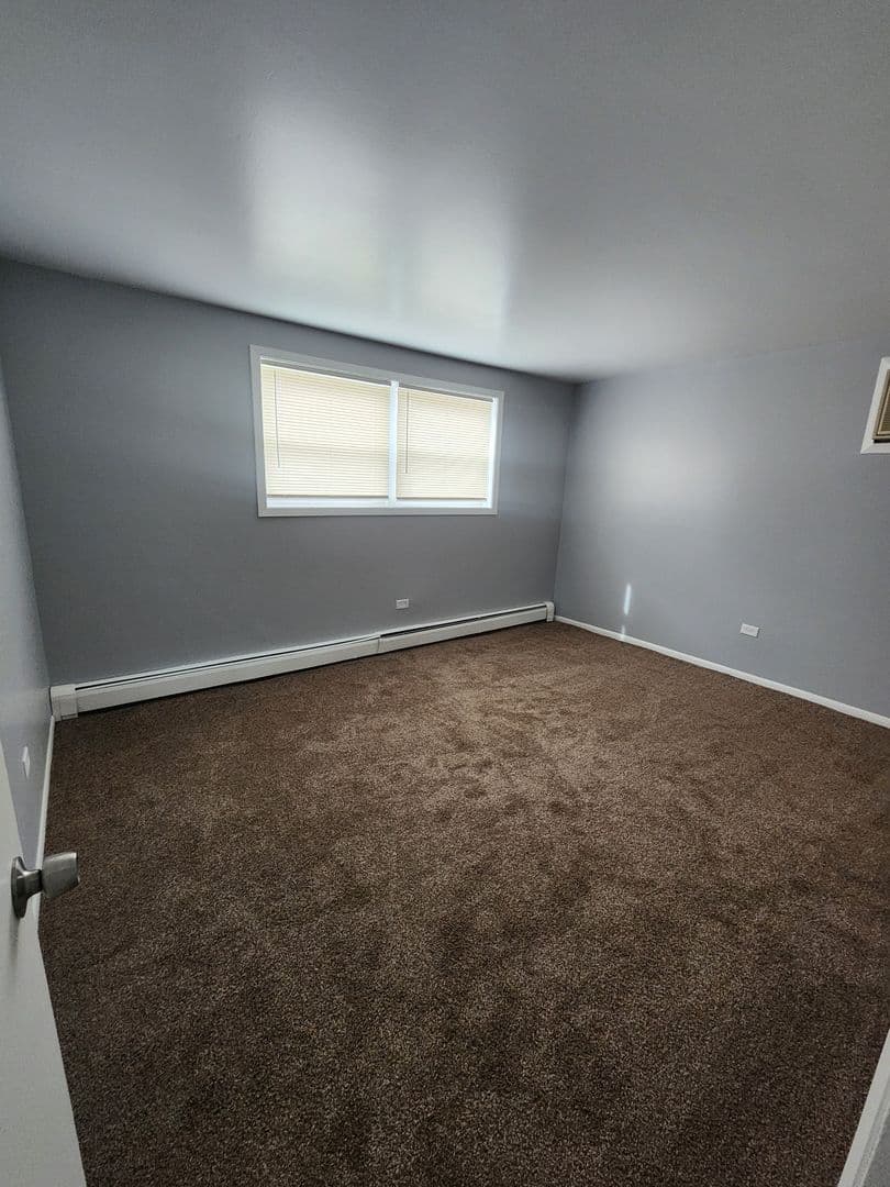 Brookfield Apartment: 8911-8927 Gerritsen