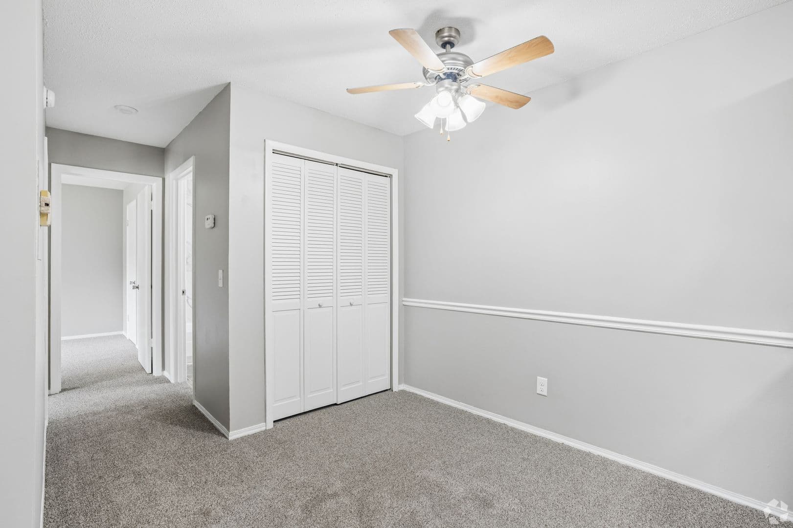 Laporte Apartment: 2400 Andrew Avenue