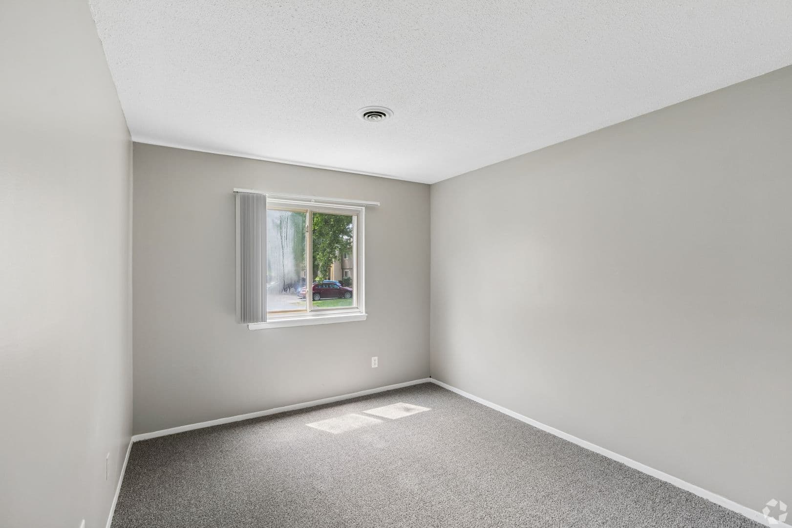 Laporte Apartment: 2400 Andrew Avenue
