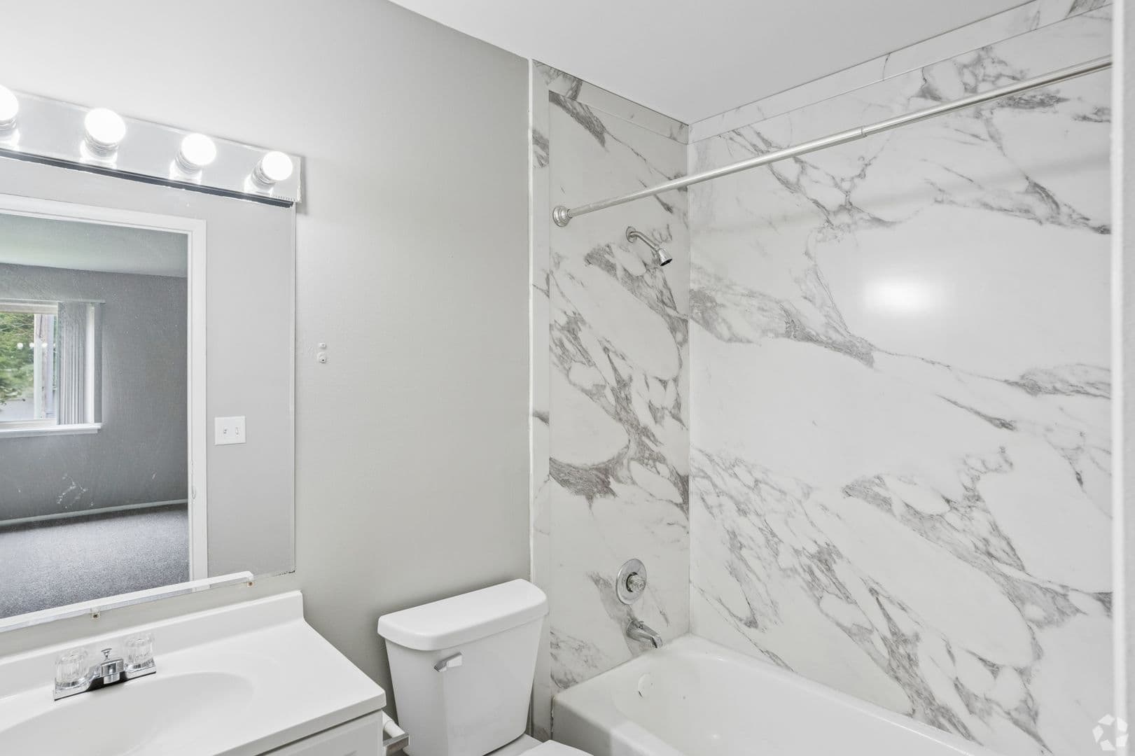 Laporte Apartment: 2400 Andrew Avenue