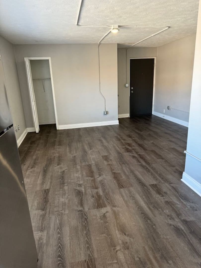 LaPorte Apartment: 701 Maple Ave
