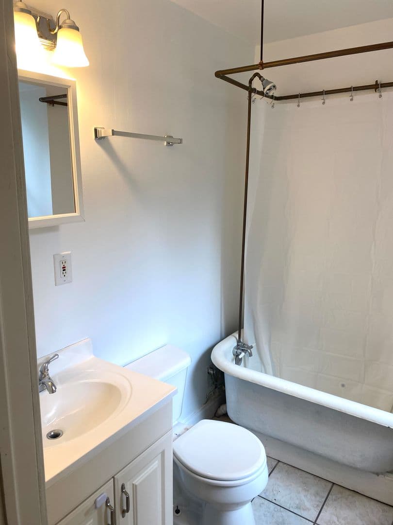 Rochester Apartment: 1100 South Ave