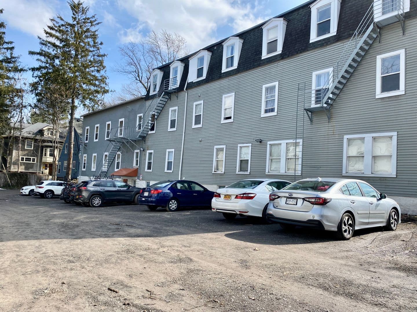Rochester Apartment: 1100 South Ave