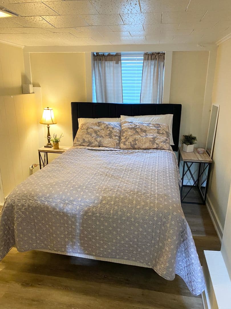 Rochester Apartment: 129 Stone Rd.