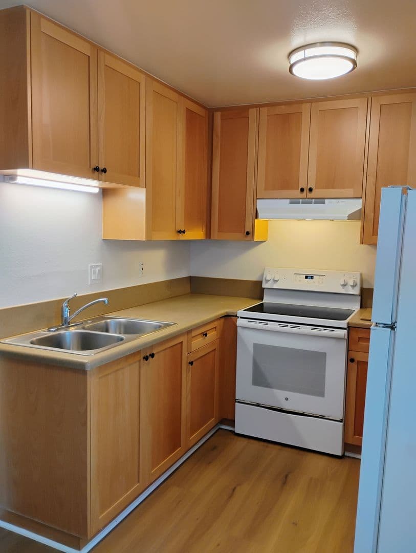 Imperial Beach Apartment: 1348 Iris Avenue