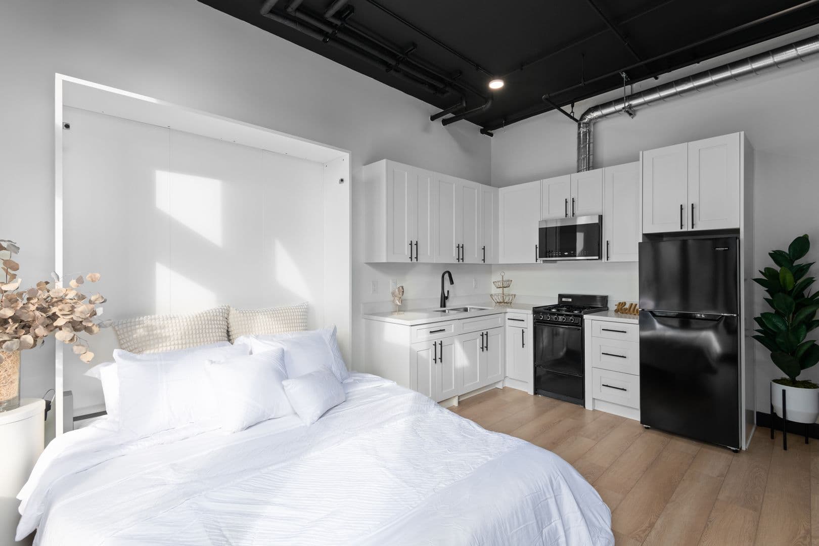 San Diego Apartment: 945 4th Avenue