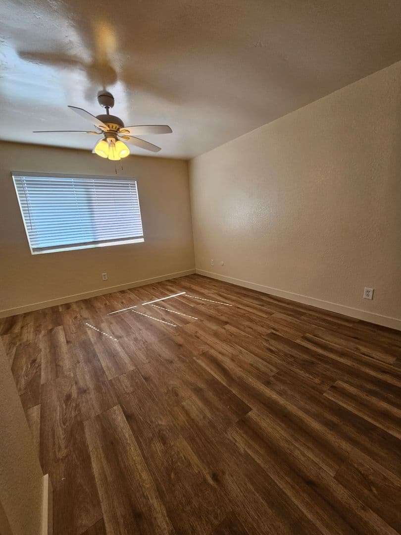Chula Vista Apartment: 1052 Del Mar Ave